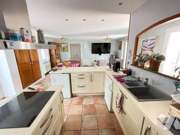 A vendre - Gréoux-les-Bains (04): Jolie propriété située dans un quartier calme, composée de 2 ...