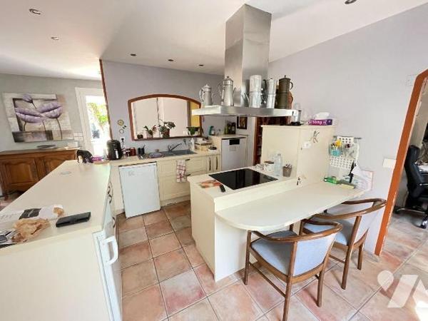 A vendre - Gréoux-les-Bains (04): Jolie propriété située dans un quartier calme, composée de 2 ...