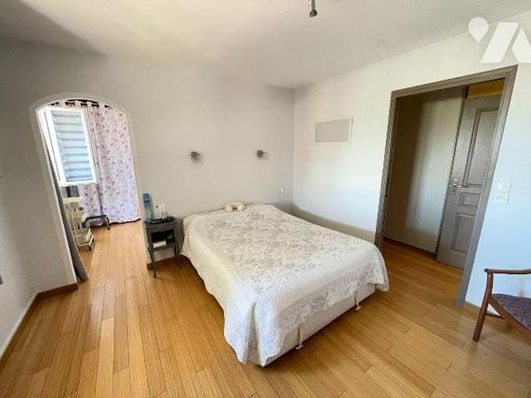 A vendre - Gréoux-les-Bains (04): Jolie propriété située dans un quartier calme, composée de 2 ...