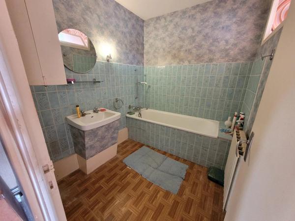 Vente Maison 6 pièces 125 m2 à Saint-Jean-d'Angély