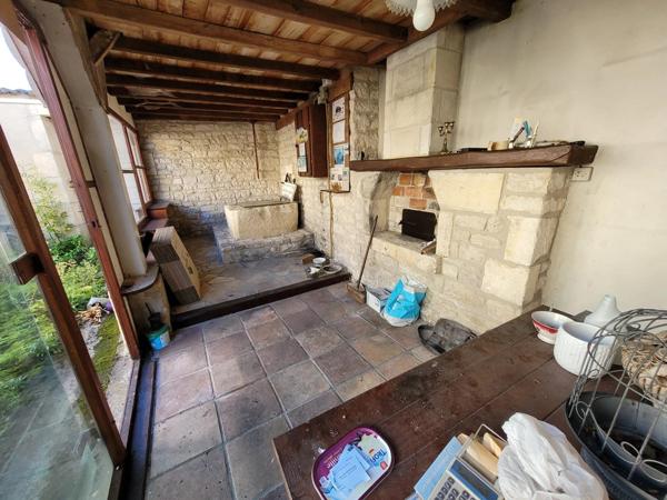 Vente Maison 6 pièces 125 m2 à Saint-Jean-d'Angély