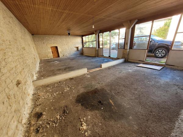 Vente Maison 6 pièces 125 m2 à Saint-Jean-d'Angély