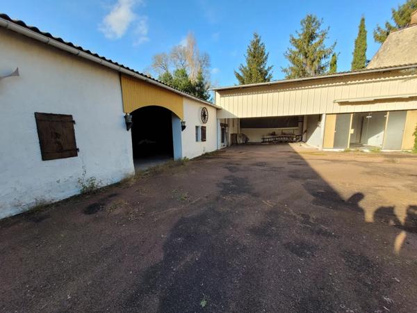 Vente Maison 6 pièces 125 m2 à Saint-Jean-d'Angély