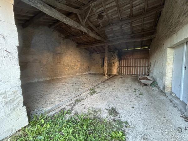 Vente Maison 6 pièces 125 m2 à Saint-Jean-d'Angély