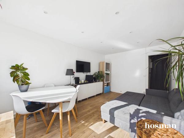 Lumineux 2 pièces de 44m² - passerelle extérieure à jouissance personnelle - Rue Eugène Jumin, Paris