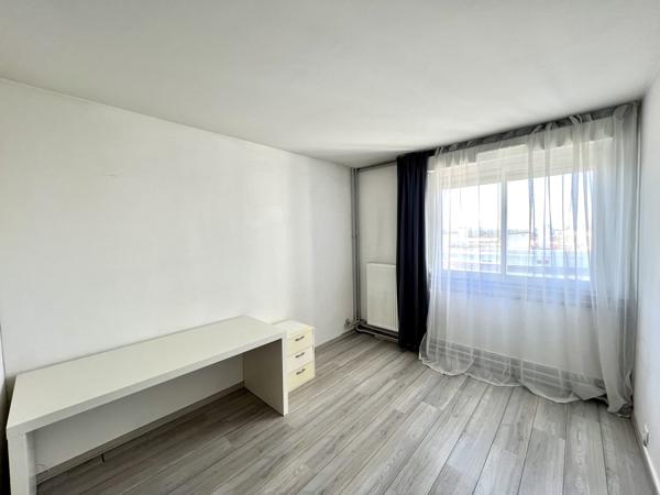 Sevran (93270) 2 Pièces proche futur métro, RER