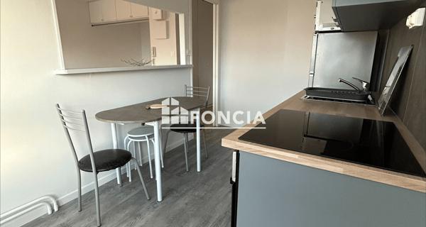 Location Studio meublé 31.07 m² - Niort 79000