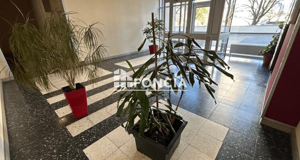 Location Studio meublé 31.07 m² - Niort 79000