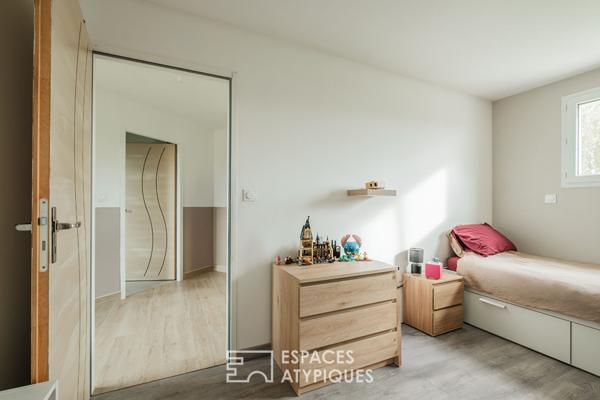 Elégante et spacieuse contemporaine