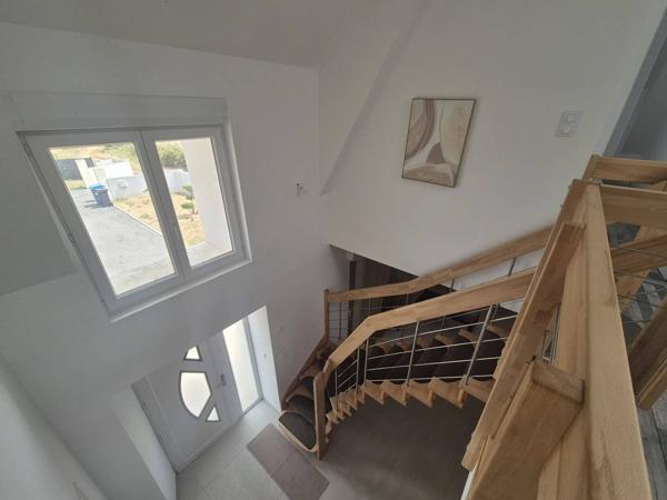 LAVAL MAISON EN PIERRE DE 168 M2 ENTIEREMENT RENOVEE- 4 CHAMBRES DONT UNE SUITE PARENTALE AU RDC SUR UN TERRAIN DE 1 200 M2
