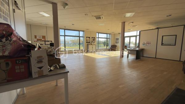 Local d'activités de 514 m²