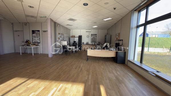 Local d'activités de 514 m²