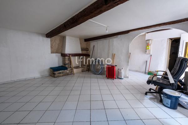 Maison de village 138 M² + garage + studio 55 M² à terminer.