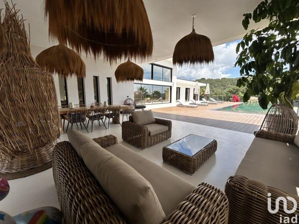 Maison 6 pièces de 195 m² à Bandol (83150)