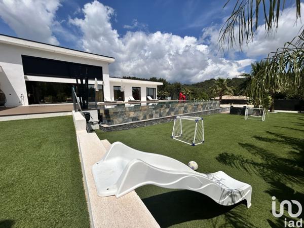 Maison 6 pièces de 195 m² à Bandol (83150)