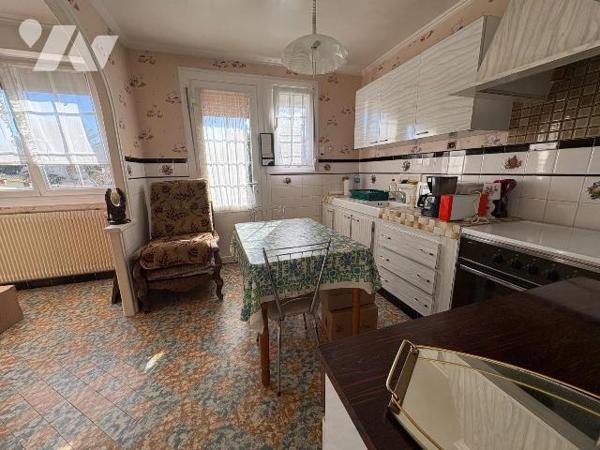 Rare sur le marché,
Venez visiter cette jolie maison sur sous-sol complet, elle comprend, entr...
