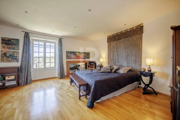 Propriété d'exception avec jardin d'1,6 hectares