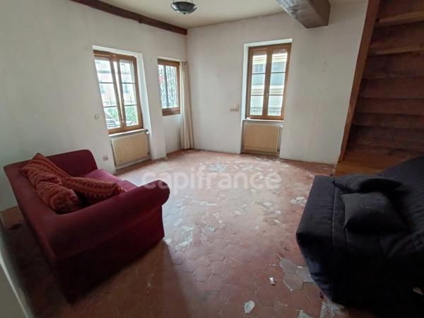 A vendre SENNECEY LE GRAND MAISON de 136 m² - DEPENDANCE ET ATELIER DE 262 m²