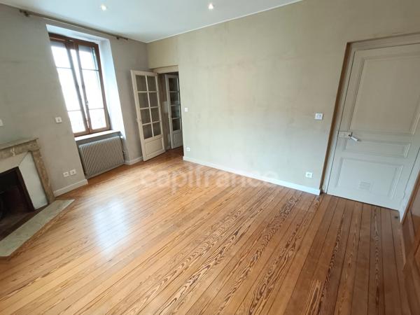 A vendre SENNECEY LE GRAND MAISON de 136 m² - DEPENDANCE ET ATELIER DE 262 m²