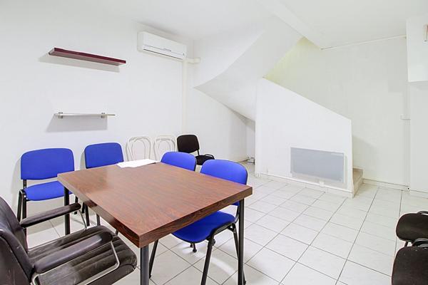 À VENDRE EN EXCLUSIVITE - Local Commerce/Bureaux/Habitation de 66 m²  Salernes