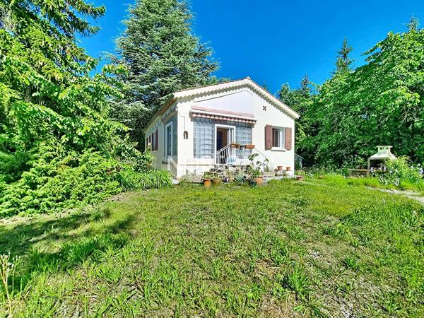 A vendre maison plain-pied sur terrain de 2 910m² à Trescléoux