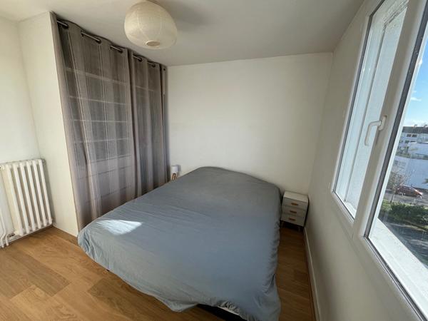 Appartement  4 pièce(s) 70 m2 Balcon et cave,