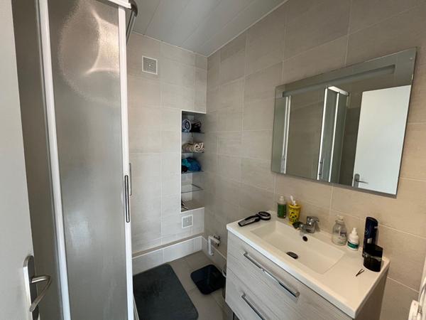 Appartement  4 pièce(s) 70 m2 Balcon et cave,