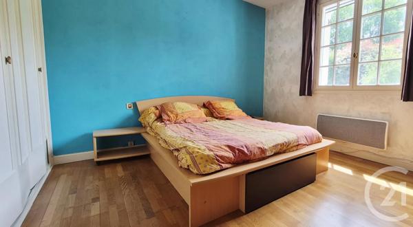 Maison à vendre  5 pièces - 170 m 2   HURIEL  - 03