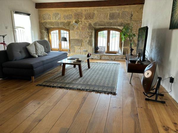 Appartement à louer    3 pièces • 65 m2 Saint-Paul-Trois-Châteaux