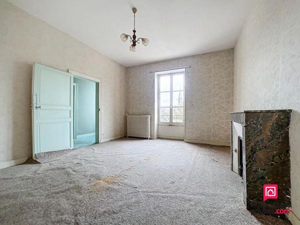 Belle maison de village à rénover - Centre bourg, au calme - 165 m2