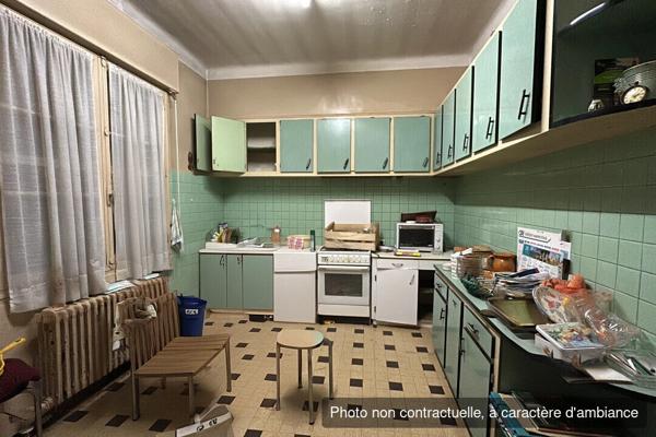 Maison de 217 m² à vendre en coeur de ville avec 2 appartements indépendants, terrain de 575 m² et fort potentiel d'aménagement