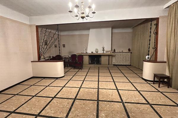 Maison de 217 m² à vendre en coeur de ville avec 2 appartements indépendants, terrain de 575 m² et fort potentiel d'aménagement