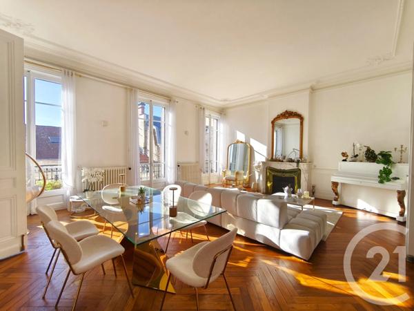 Appartement F6 à vendre  6 pièces - 266 m 2   ROANNE  - 42