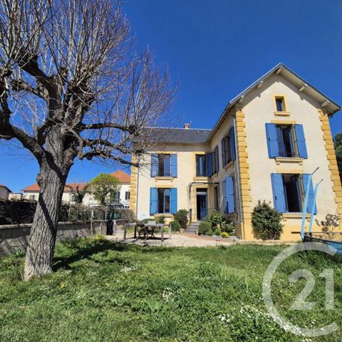 Appartement F6 à vendre  6 pièces - 266 m 2   ROANNE  - 42
