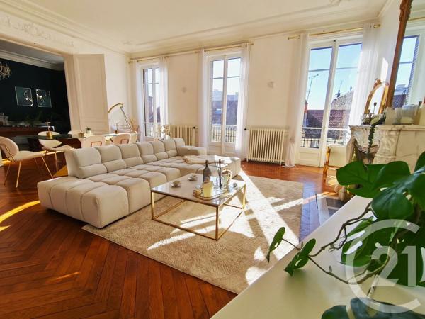 Appartement F6 à vendre  6 pièces - 266 m 2   ROANNE  - 42
