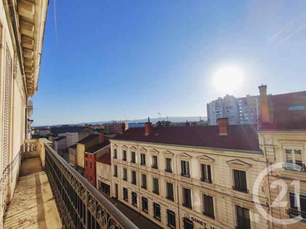 Appartement F6 à vendre  6 pièces - 266 m 2   ROANNE  - 42