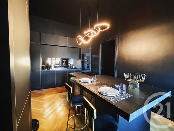 Appartement F6 à vendre  6 pièces - 266 m 2   ROANNE  - 42