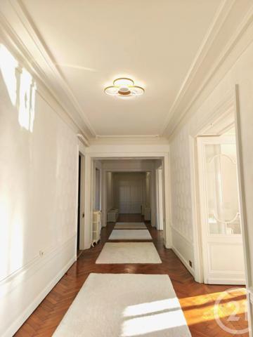 Appartement F6 à vendre  6 pièces - 266 m 2   ROANNE  - 42
