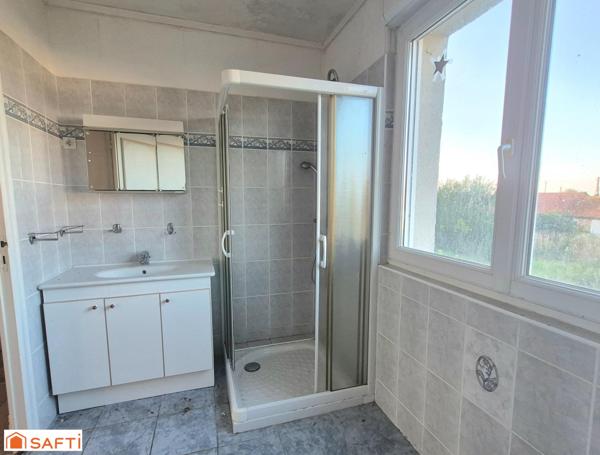 Maison en campagne avec Hangar et dépendances