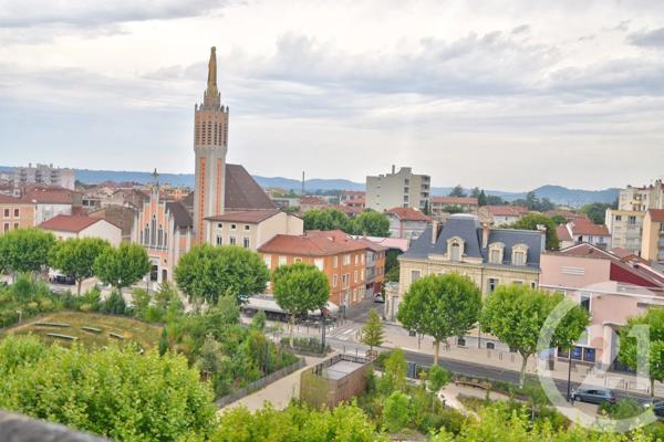 Appartement à vendre  4 pièces - 77,89 m 2   ROMANS SUR ISERE  - 26