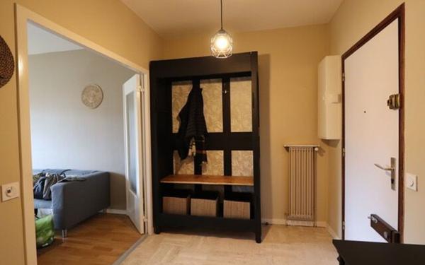 Appartement à louer    3 pièces •  Écully