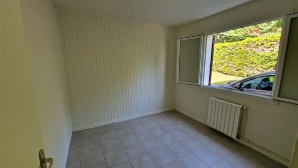 Charmante Maison a Vendre a CREYSSE - Un Ecrin de Tranquillite