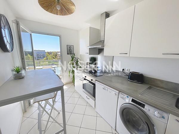 Appartement Bois D Arcy 3 pièce(s) avec terrasse Sud .