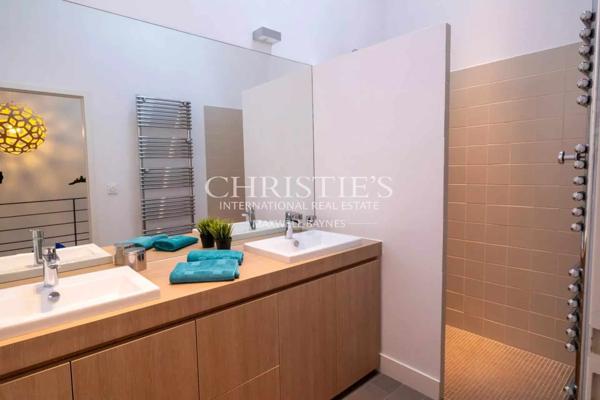 Villa d’architecte 200 m², élégance et intimité au cœur de La Flotte