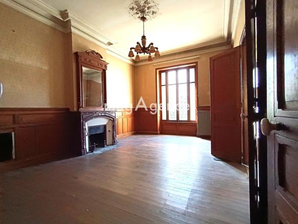 Maison à VIERZON, 18100 - 7 pièces 210m²
