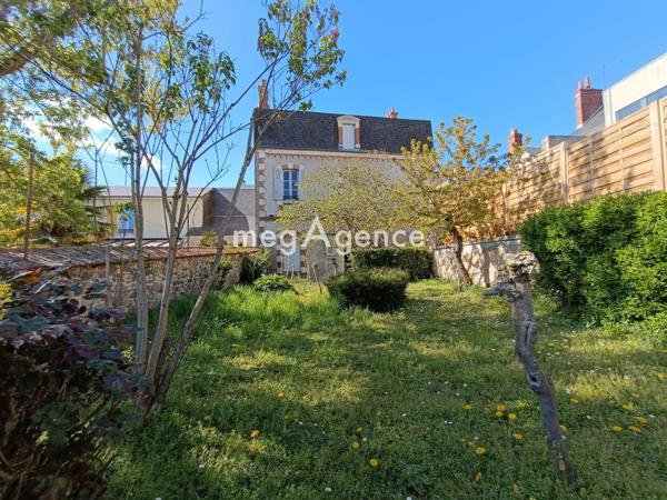 Maison à VIERZON, 18100 - 7 pièces 210m²