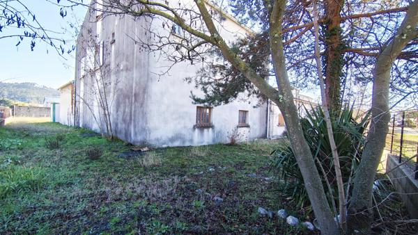 Maison avec espaces garages et atelier – Zone artisanale – Fort potentiel Saint-Martin-de-Valgalgues (30520)