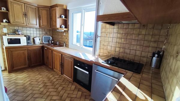 Maison avec espaces garages et atelier – Zone artisanale – Fort potentiel Saint-Martin-de-Valgalgues (30520)