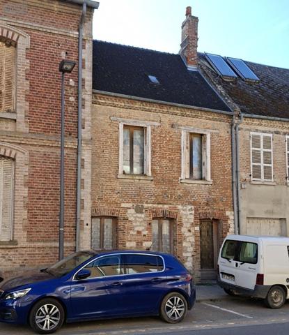 Immeuble à vendre à Crécy-sur-Serre dans l'Aisne (02270), ref : 02014/894
