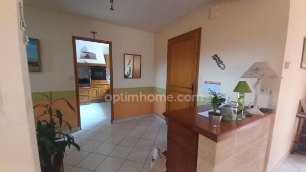 Maison, dépendance, garage et jardin